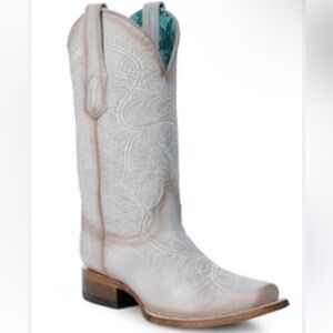 Corral Ladies White Leather Pattern Embroidered Square Toe Western Boots...